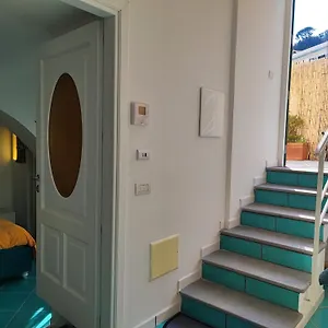  Apartment Small Wonder Tiny Town House